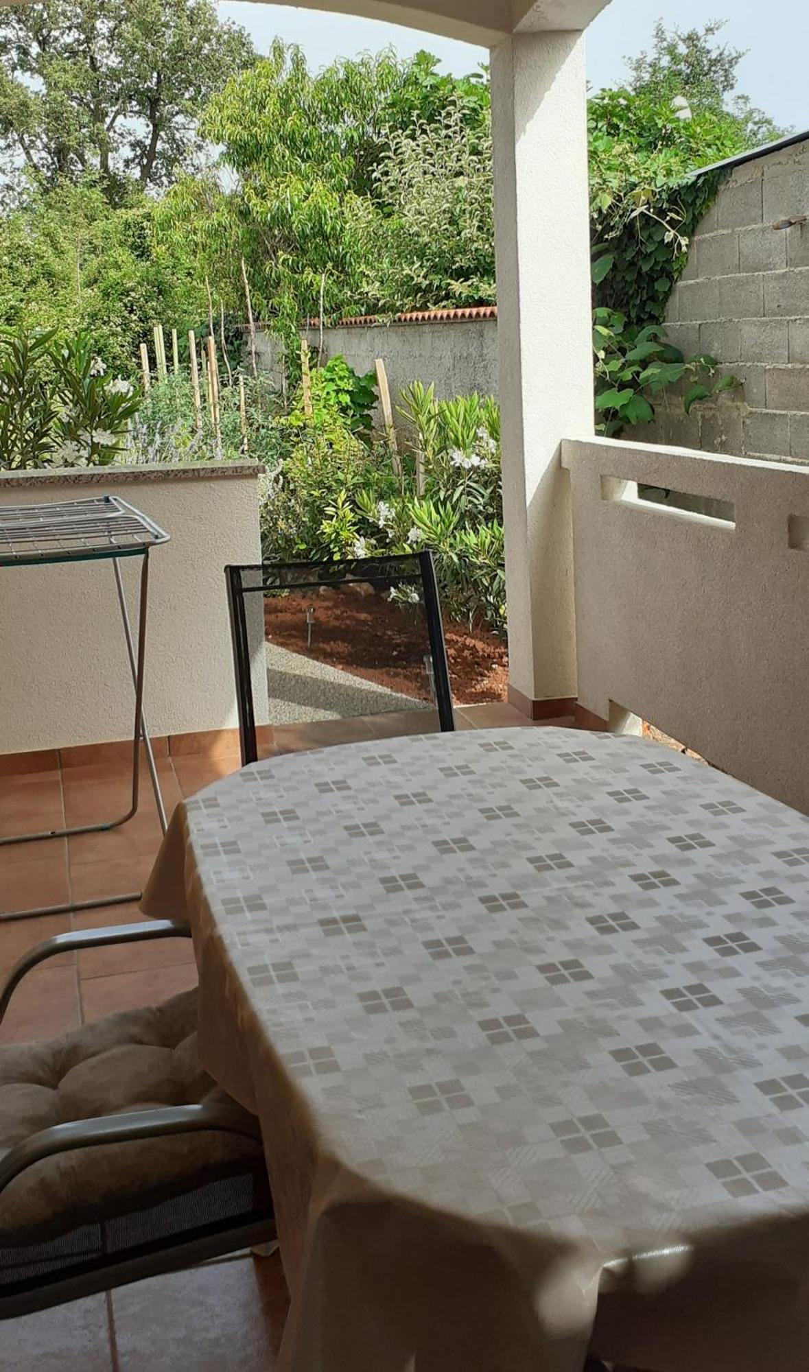 Ferienwohnung Apartman Paola Malinska Exterior foto